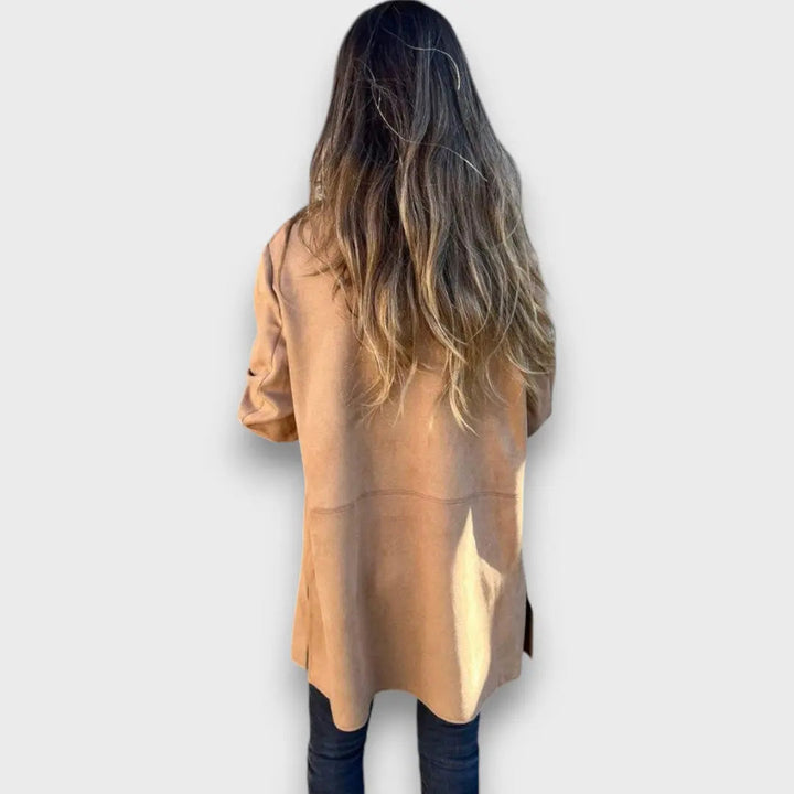 Darevia – Soft Blazer-Cardigan in Camel