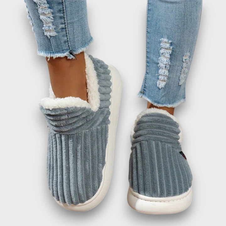 Cozyline – Plush Indoor-Outdoor Slippers